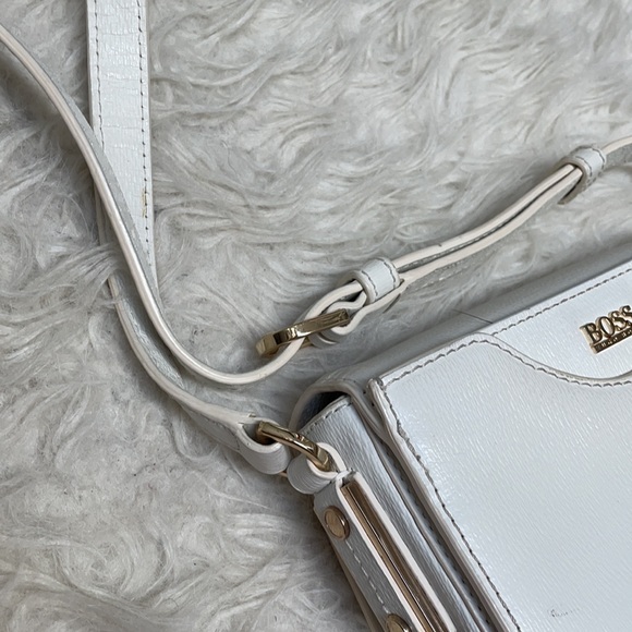 White HUGO BOSS bag - Picture 3 of 5